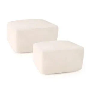 Set aus weißen Tofu-Squishy-Spielzeugen zur Stressbewältigung und Entspannung