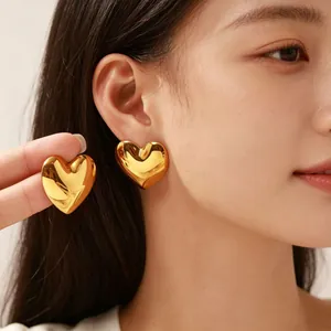 Stainless Steel Heart Stud Earrings Modern Gold Plated High Polish Metal Ear Jewelry For Women Everyday Wear Ins Style