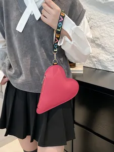 Sac à Main en Cuir PU en Forme de Cœur Pour Femmes Pochette Élégante Texture Litchi Avec Dragonne Lettre LOVE Sac Mode Doux