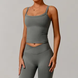 Ensemble de yoga gris professionnel avec haut à col en U et legging à taille en V