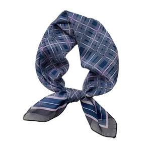 Foulard carré en soie rétro à carreaux et rayures pour le style du cou ou de la tête