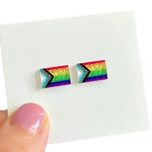 Boucles d'oreilles puces rectangulaires à paillettes drapeau Progress Pride cadeau