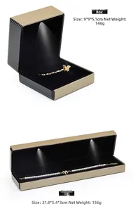 Vue détaillée des boîtes à bijoux LED pour joncs et bracelets avec leurs dimensions.