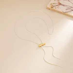 Collier chaîne serpent argentée ajustable avec fermoir coulissant en métal doré mat