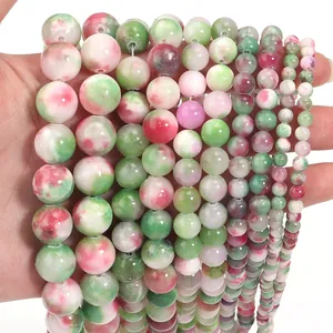 Bunte persische Jade-Rundperlen in verschiedenen Größen für die Schmuckherstellung.