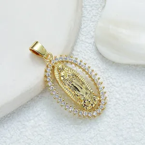 Ciondolo Madonna di Guadalupe placcato oro 18K con micro-pavé di zirconi cubici