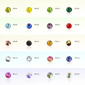 Variété de strass à dos plat multicolores pour le nail art DIY et la décoration