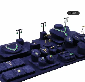Professionelles Schmuckdisplay-Set aus blauem Samt für Halsketten Ringe und Ohrringe