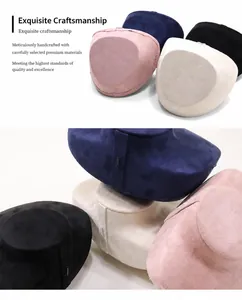 Hochwertige Schmuckständer aus Samt für Halsketten in verschiedenen eleganten Farben