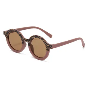 Occhiali da sole vintage rotondi per bambini con un alla moda motivo leopardato