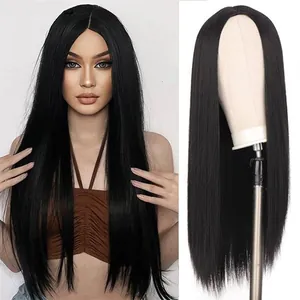 Comparaison d'une perruque synthétique noire longue et lisse sur modèle et tête