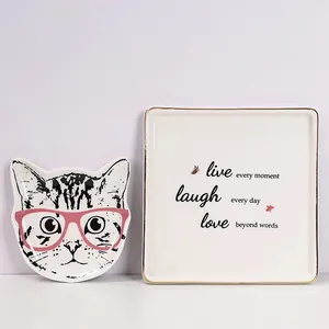 Plateaux à bijoux en céramique avec illustration de chat et citation inspirante 'live laugh love'