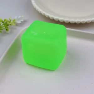 Neon groene vierkante moutsuiker knijpspeeltje voor zintuiglijke stressverlichting