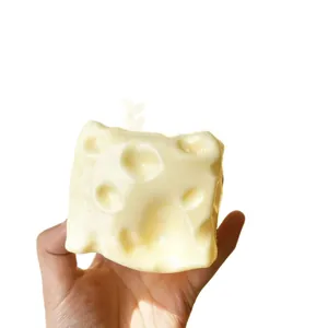 Giocattolo antistress a forma di formaggio giallo con trama a rimbalzo lento realistica