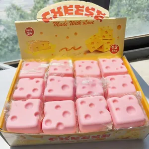 Lot de 12 jouets anti-stress squishy en forme de fromage rose dans une boîte