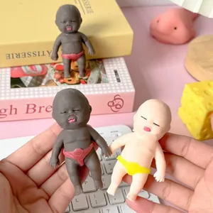 Detailansicht der niedlichen babyförmigen Stressabbau-Spielzeuge in Schwarz und Rosa