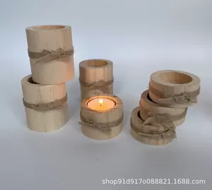 Bougeoirs et ronds de serviette artisanaux en bois naturel avec nœuds en ficelle décoratifs