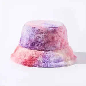 Μοντέρνο καπέλο bucket από λούτρινο tie-dye με απαλό ροζ και μοβ ντεγκραντέ σχέδιο