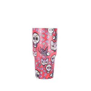 Vista dettagliata del bicchiere termico da 30oz in acciaio inox con teschi colorati