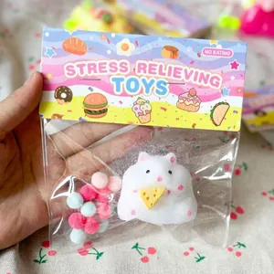 Weiches, langsam zurückfederndes Hamster-Stressspielzeug in bunter Verpackung