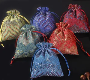 Lot de pochettes à bijoux en brocart chinois traditionnel colorées avec cordon