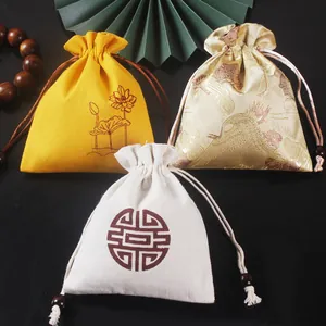 Pochettes à bijoux traditionnelles chinoises à cordon avec motifs de lotus et de grue