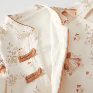 Traditional Chinese style baby cotton romper with rabbit print and frog buttons