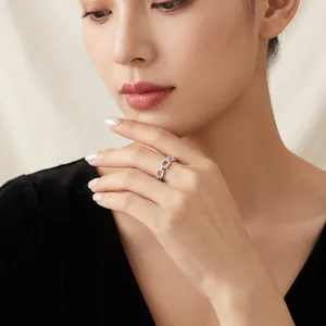 Elegant S925 sterling silver moissanite chain link ring for women fashion jewelry accessory
