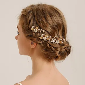 Ensemble d'épingles à cheveux élégantes avec feuilles dorées et perles de mariée