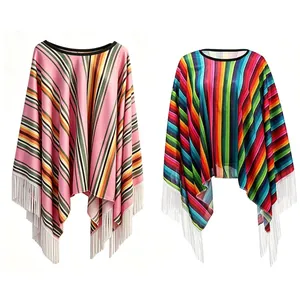 Poncho colorati in stile messicano a righe con frange bianche e tessuto morbido