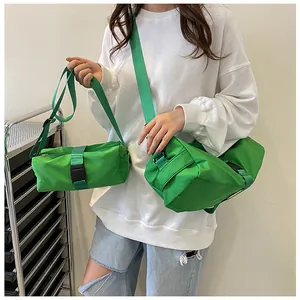 Bolso Bandolera de Tela Oxford de Gran Capacidad para Mujer Estilo Coreano Cilindro Bolsa de Gimnasio Viaje Corto Bolso de Hombro