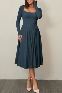 Elegant long sleeve square neck pleated midi dress in slate blue for autumn