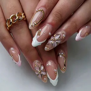 Luxuriöse 3D Floral Künstliche Fingernägel Französisch Katzenauge Mandelform Künstliche Perle Strass Falsche Nägel Für Damen Party Nagelkunst Dekor Set