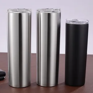 Set di tre bicchieri skinny in acciaio inox da 20oz in argento e nero con coperchio