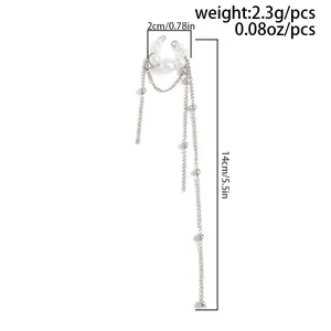Technical detail showing 14cm length and 2.3g weight of the long pearl tassel ear cuff
