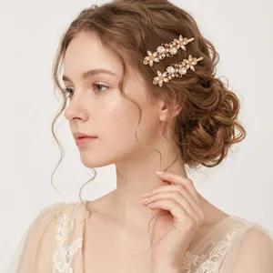 Vintage butterfly rhinestone hairpin set with gold alloy for elegant bridal hairstyles
