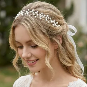 Elegante fascia di perle fatta a mano con lungo nastro di organza per la sposa.