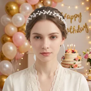 Elegante cerchietto di perle a più strati con nastro in organza per foto di compleanno