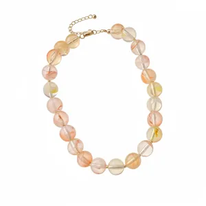 Collier élégant en perles d'acrylique marbré avec fermoir doré ajustable pour femmes
