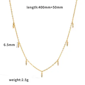 Verfijnde 18k goud vergulde roestvrijstalen ketting met meerdere glanzende CZ-hangers