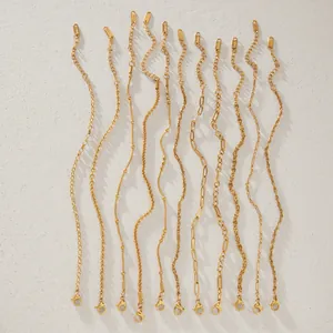 Selección de varios estilos de cadenas de pulsera de acero inoxidable dorado para sets