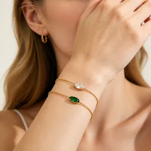 Elegante Franse vintage vergulde roestvrijstalen armband met marquise geslepen zirkoniasteen