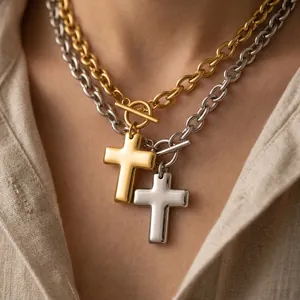 Stainless Steel Cross Pendant Necklace 18K Gold Plated Toggle Clasp Chunky Chain Minimalist Jewelry For Women Waterproof