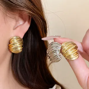Vintage Alloy Geometric Texture Stud Earrings With 925 Sterling Silver Earring Post For Women Luxury Designer Jewelry