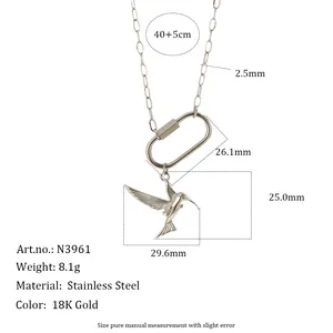 Vue technique du collier colibri plaqué or 18 carats avec dimensions précises.