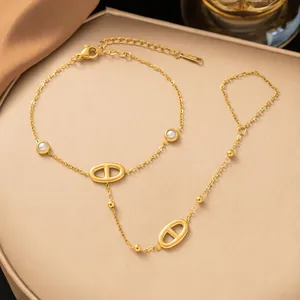 Elegante bracciale a catena in acciaio inossidabile placcato oro con maglie a naso di maiale