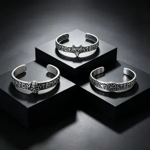 Set aus drei Wikinger Runen Edelstahl Armreifen mit Wolfskopf und Krieger für Herren