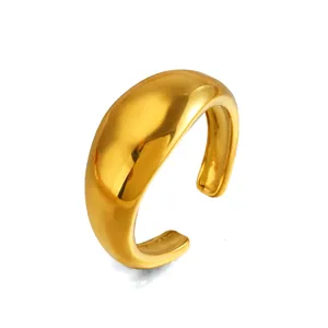 Minimalistischer polierter goldener Titanstahlring, breit und offen mit klobigem Design
