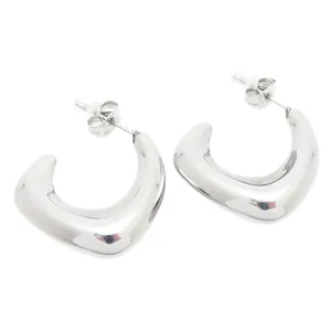 Boucles d'oreilles minimalistes en acier inoxydable en forme de U avec une finition polie