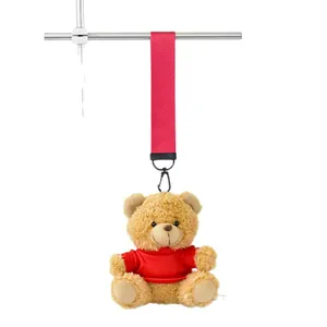 Llavero de oso de peluche con camiseta roja y correa de mano a juego